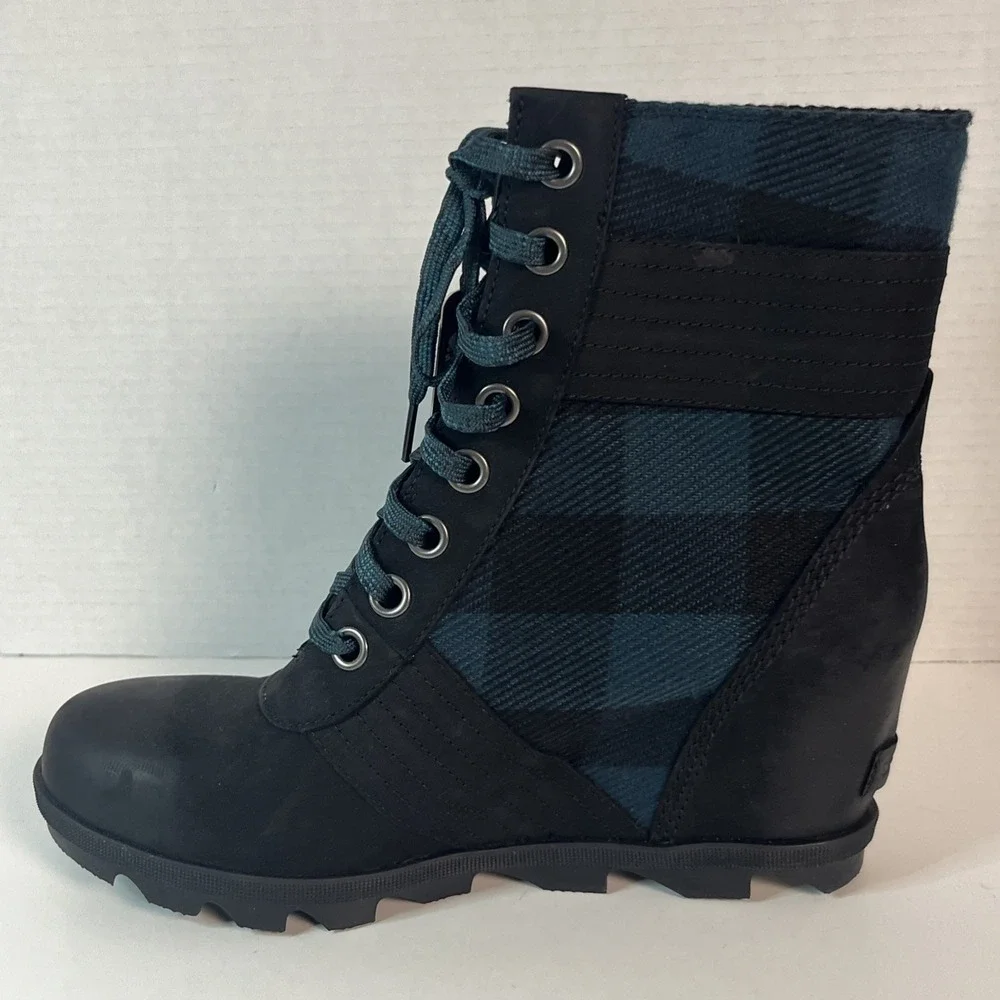 Sorel Women Lexie Wedge Bootie 11 Black Leather Flannel Plaid Waterproof NL3779
